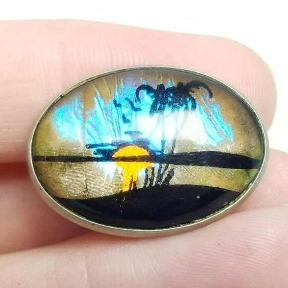 Vintage Butterfly Wing Oval Shape Cabochon Brooch, Tropical Palm Tree Landscape - Picture 1 of 6